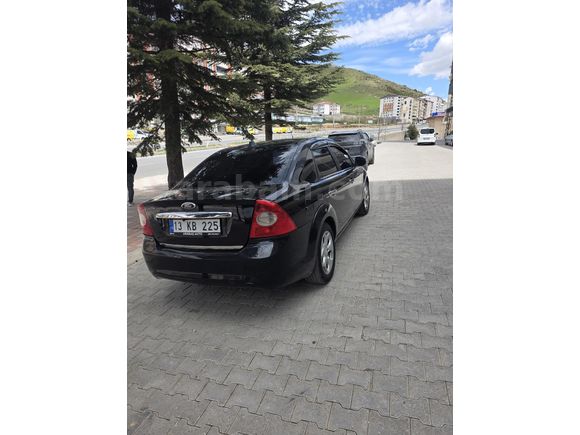 Sahibinden Ford Focus 1.6 Collection 2011 Model  315.000 km Siyah