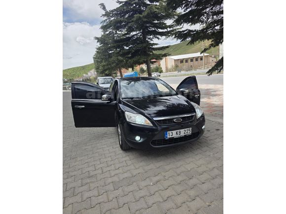 Sahibinden Ford Focus 1.6 Collection 2011 Model  315.000 km Siyah