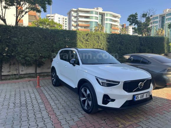 Sahibinden Volvo XC40 1.5 T2 Plus Dark 2024 Model 