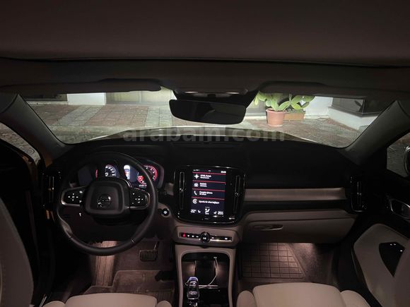 Sahibinden Volvo XC40 1.5 T2 Plus Dark 2024 Model 