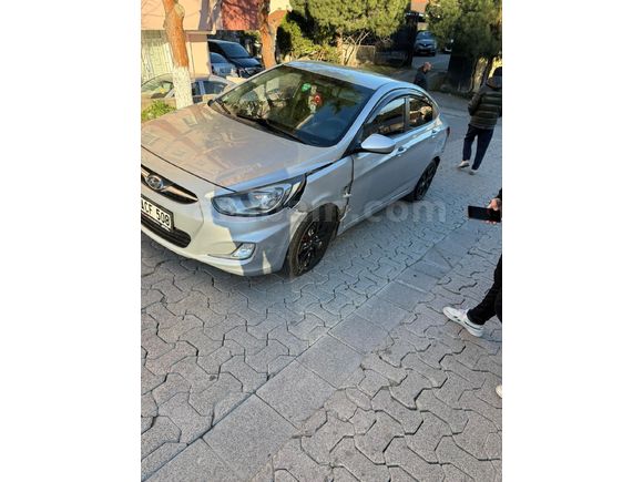 Sahibinden Hyundai Accent Blue 1.6 CRDI Mode 2011 Model