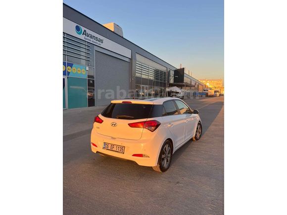 Sahibinden Hyundai i20 1.2 MPI Style 2017 Model 