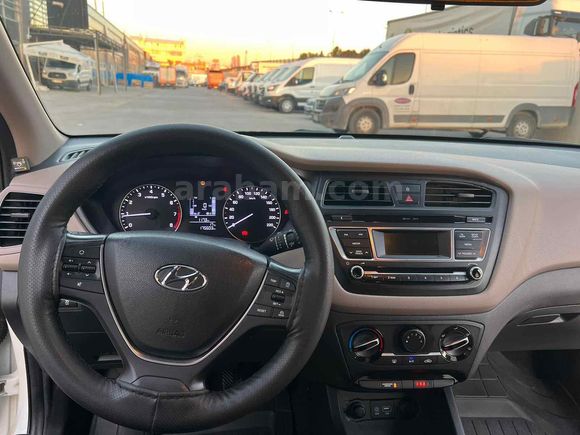 Sahibinden Hyundai i20 1.2 MPI Style 2017 Model 