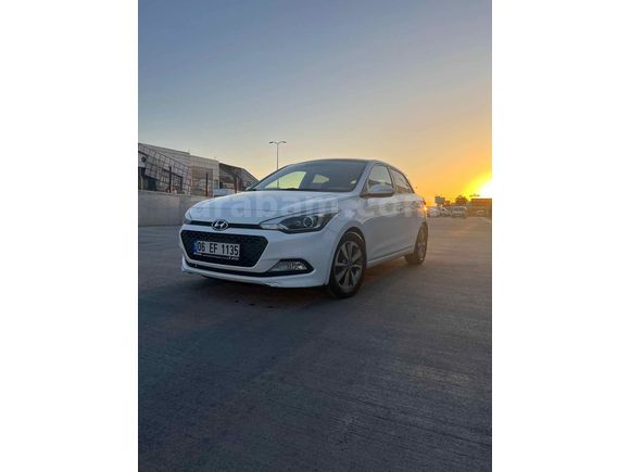 Sahibinden Hyundai i20 1.2 MPI Style 2017 Model 