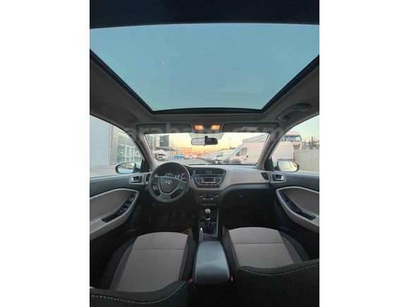 Sahibinden Hyundai i20 1.2 MPI Style 2017 Model 