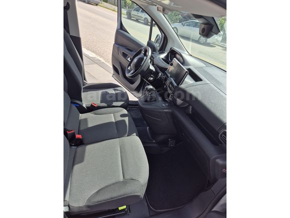 Sahibinden Peugeot Partner 1.5 BlueHDI Comfort 2025 Model (4900km)