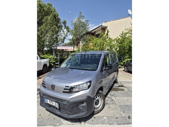 Sahibinden Peugeot Partner 1.5 BlueHDI Comfort 2025 Model (4900km)