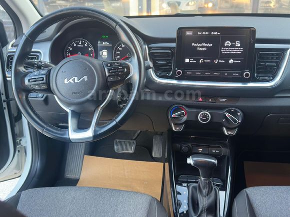 Sahibinden Kia Stonic 1.4 MPI Cool 2022 Model