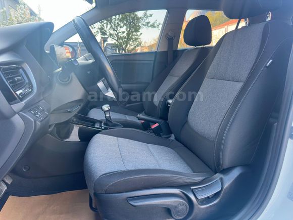 Sahibinden Kia Stonic 1.4 MPI Cool 2022 Model