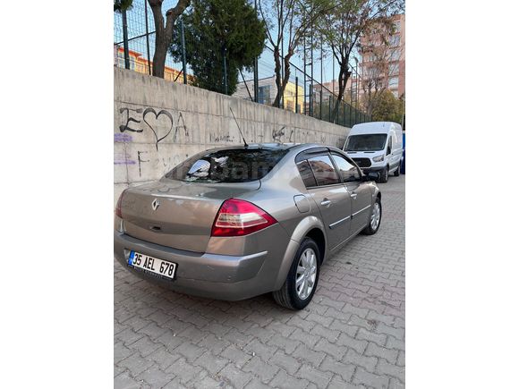 acil s. hız sabitleme dijital klima yağmur sensörü makam perdesi  otomatik far