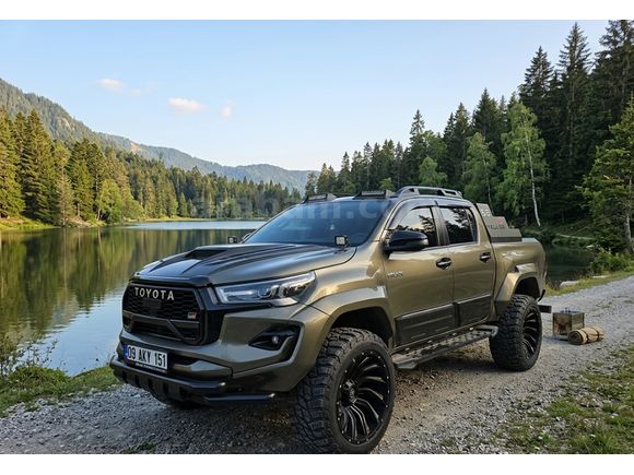 Toyota Hilux 2.4 D-4D 4x4 Invincible 2023 Model TÜRKİYE'DE TEK !