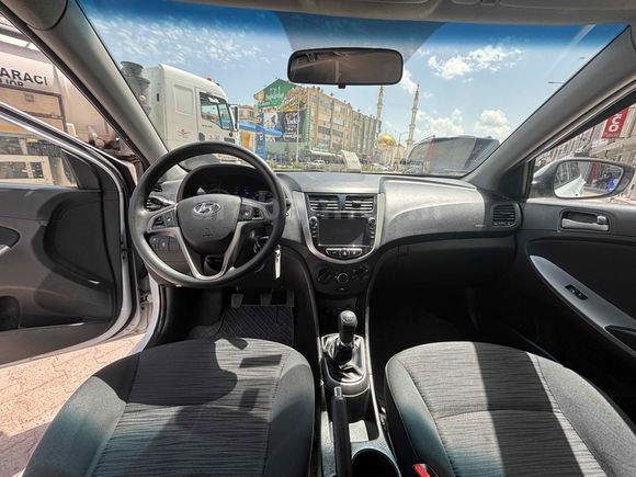 TANIK KARDEŞLERDEN DÜŞÜK KM ACCENT BLUE DİZEL