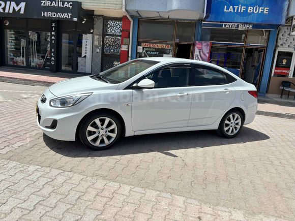 TANIK KARDEŞLERDEN DÜŞÜK KM ACCENT BLUE DİZEL