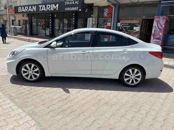 TANIK KARDEŞLERDEN DÜŞÜK KM ACCENT BLUE DİZEL