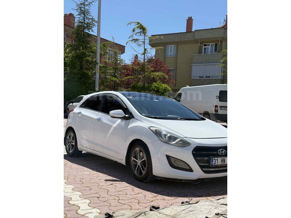 Sahibinden Hyundai i30 1.6 CRDi Style Design Pack 2015 Model 