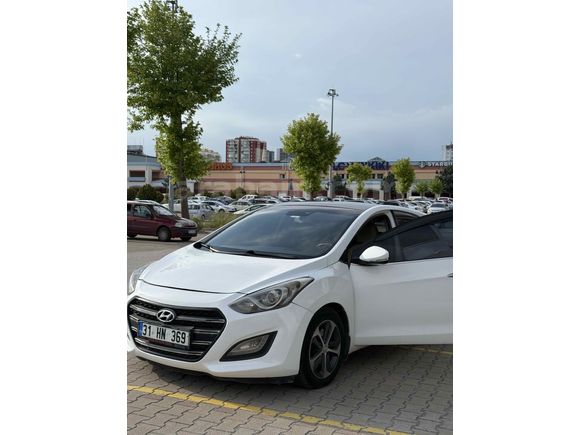 Sahibinden Hyundai i30 1.6 CRDi Style Design Pack 2015 Model 