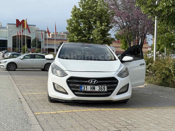 Sahibinden Hyundai i30 1.6 CRDi Style Design Pack 2015 Model 
