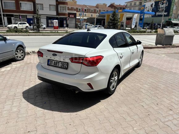 TANIK KARDEŞLERDEN DÜŞÜK KM  SINIF FOCUS
