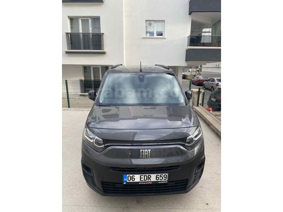 Sahibinden Fiat Doblo Combi 1.5 BlueHDi Urban 2023 Model Ankara 35.000 km Gri (titanyum)
