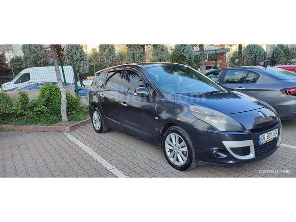 Sahibinden Renault Grand Scenic 1.5 dCi Privilege 2011 Model