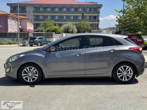 EGE AUTO// HYUNDAİ İ30 CRDI STYLE OTM