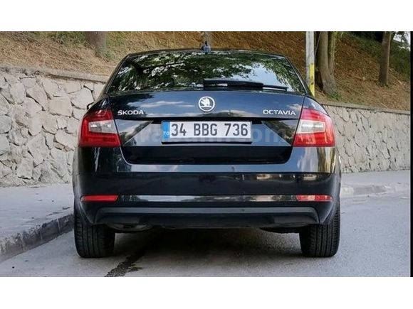 Öğretmenden Skoda Octavia 1.6 TDI Style 2018 Model