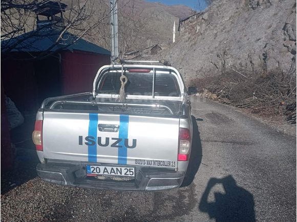 Sahibinden Isuzu D-Max 2.5 4x2 2011 Model  232.000 km Gri