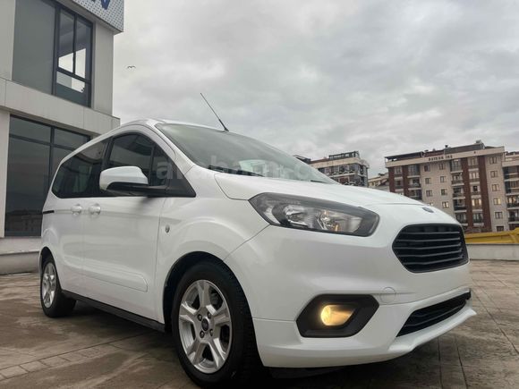 Ford Tourneo Courier 1.5 TDCi Delux 2022 Model İstanbul 74 Bin km %20 Kdv Dahil