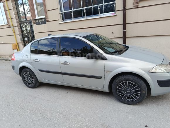 Sahibinden Renault Megane 1.6 Authentique 2004 Model