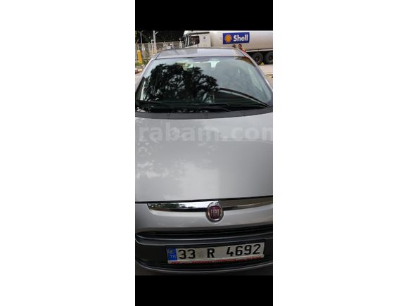Sahibinden Pazarlıksız son fiyat Fiat Punto EVO 1.4 Dynamic 2010 Model  202000 km Gri