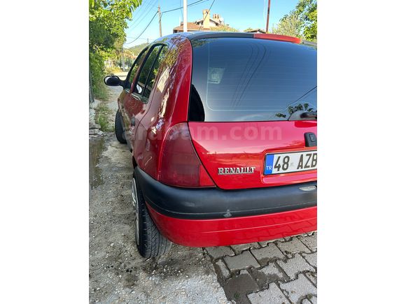 Sahibinden Renault Clio 1.4 RXT 2002 Model 