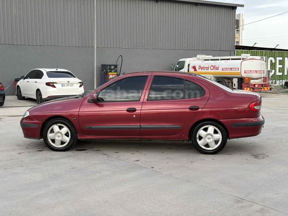 Sahibinden Renault Megane 1.6 RXT 2000 Model 
