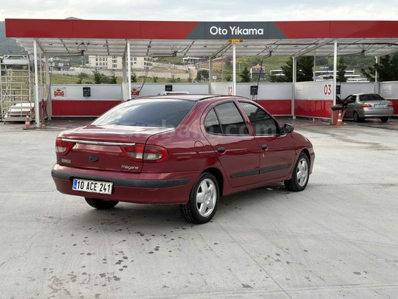 Sahibinden Renault Megane 1.6 RXT 2000 Model 