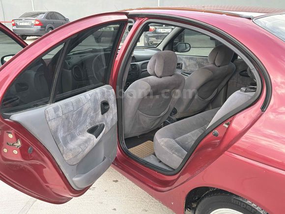 Sahibinden Renault Megane 1.6 RXT 2000 Model 