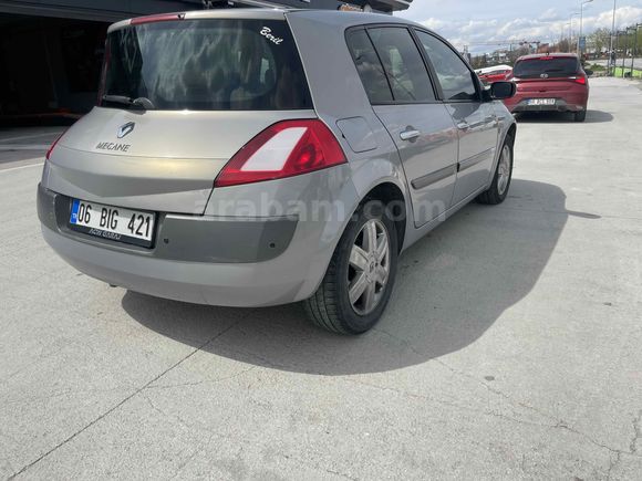 3.Sahibinden  Aile aracı Megane 2   