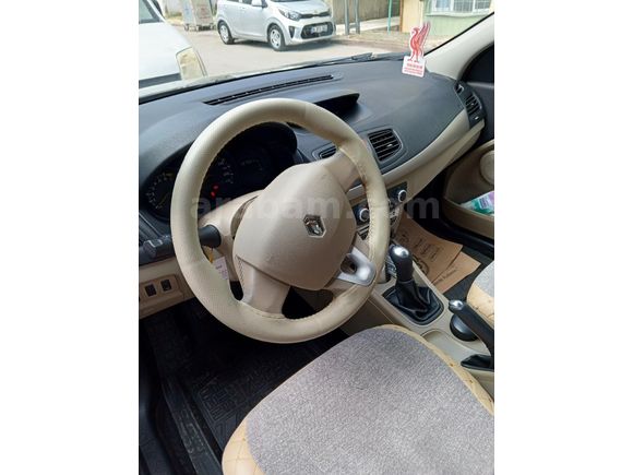 Sahibinden Renault Fluence 1.6 Extreme 2011 Model