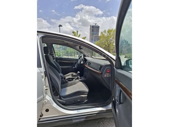 İLK SAHİBİNDEN 2004 OPEL VECTRA 1.6 ELEGANCE
