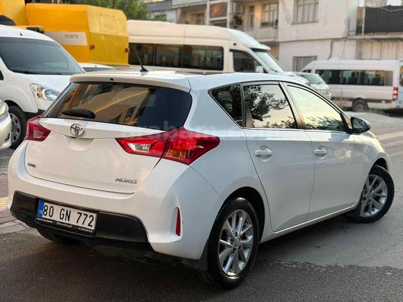 Toyota Auris 2. Sahibinden