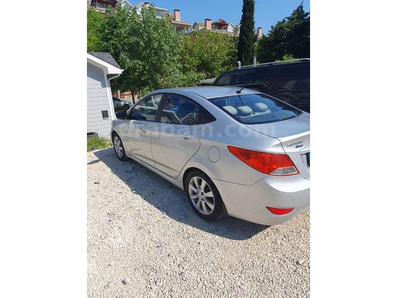 Sahibinden Hyundai Accent Blue 1.6 CRDI Mode Plus 2015 Model