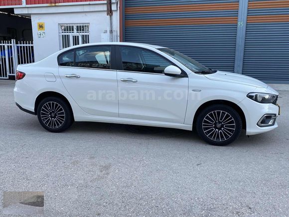 ÖZYILDIZ dan BOYASIZ 2022 model FİAT EGEA 1 .4 EASY PLUS