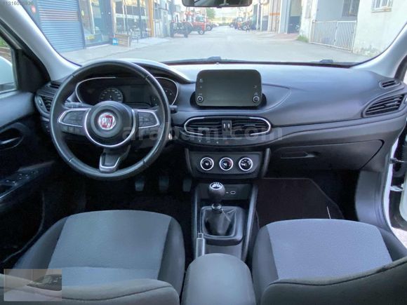 ÖZYILDIZ dan BOYASIZ 2022 model FİAT EGEA 1 .4 EASY PLUS
