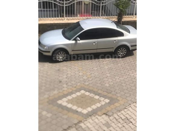 Sahibinden Volkswagen Passat 1.9 TDi Comfortline 2000 Modeli