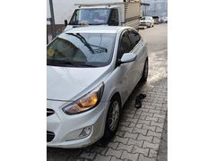 Sahibinden Hyundai Accent Blue 1.6 CRDI Mode 2013 Model  250.000 km Beyaz