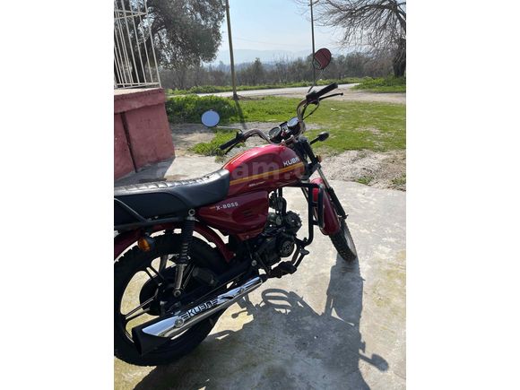 Ruhsatta 50cc geçen temiz
 Kuba X-Boss 