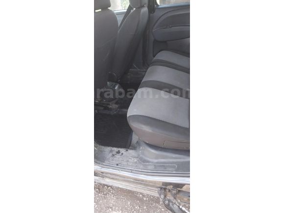 Sahibinden Fiat Doblo Combi 1.6 Multijet Elegance 2012 Model  250.000 km Siyah