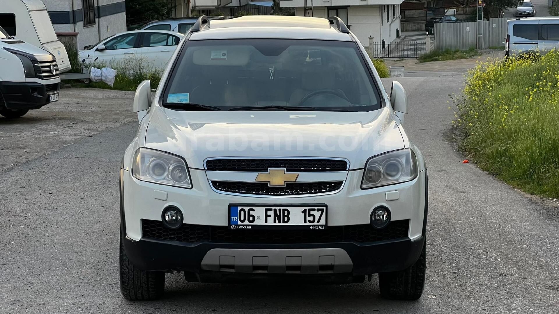 Sahibinden Chevrolet Captiva 2.0 D LT High 2011 Model Beyaz renk.Takas olur muayenesi yeni yapıldı 2