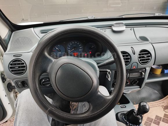 Sahibinden Renault Kangoo 1.9 D RN 2000 Model 