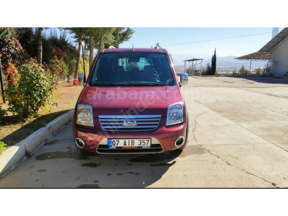 Ford Tourneo Connect 1.8 TDDI Deluxe 75 HP Temiz Aile Aracı