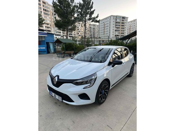 Sahibinden Renault Clio 1.0 SCe Joy 2022 Model  76350 km Beyaz