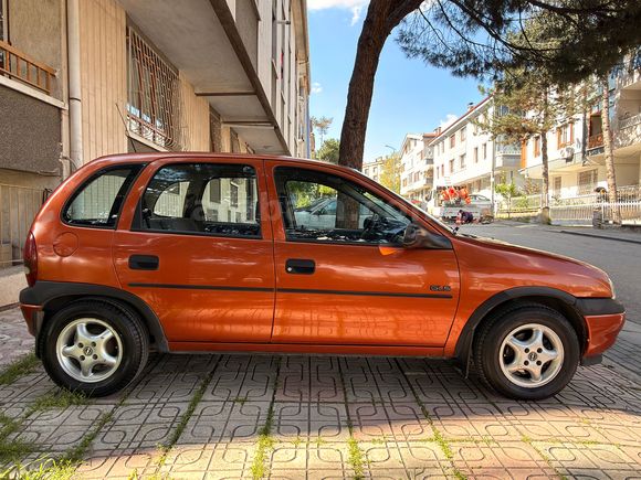 Sahibinden 135 BİN KM'DE  Opel Corsa 1.4 GLS XE  KLİMALI